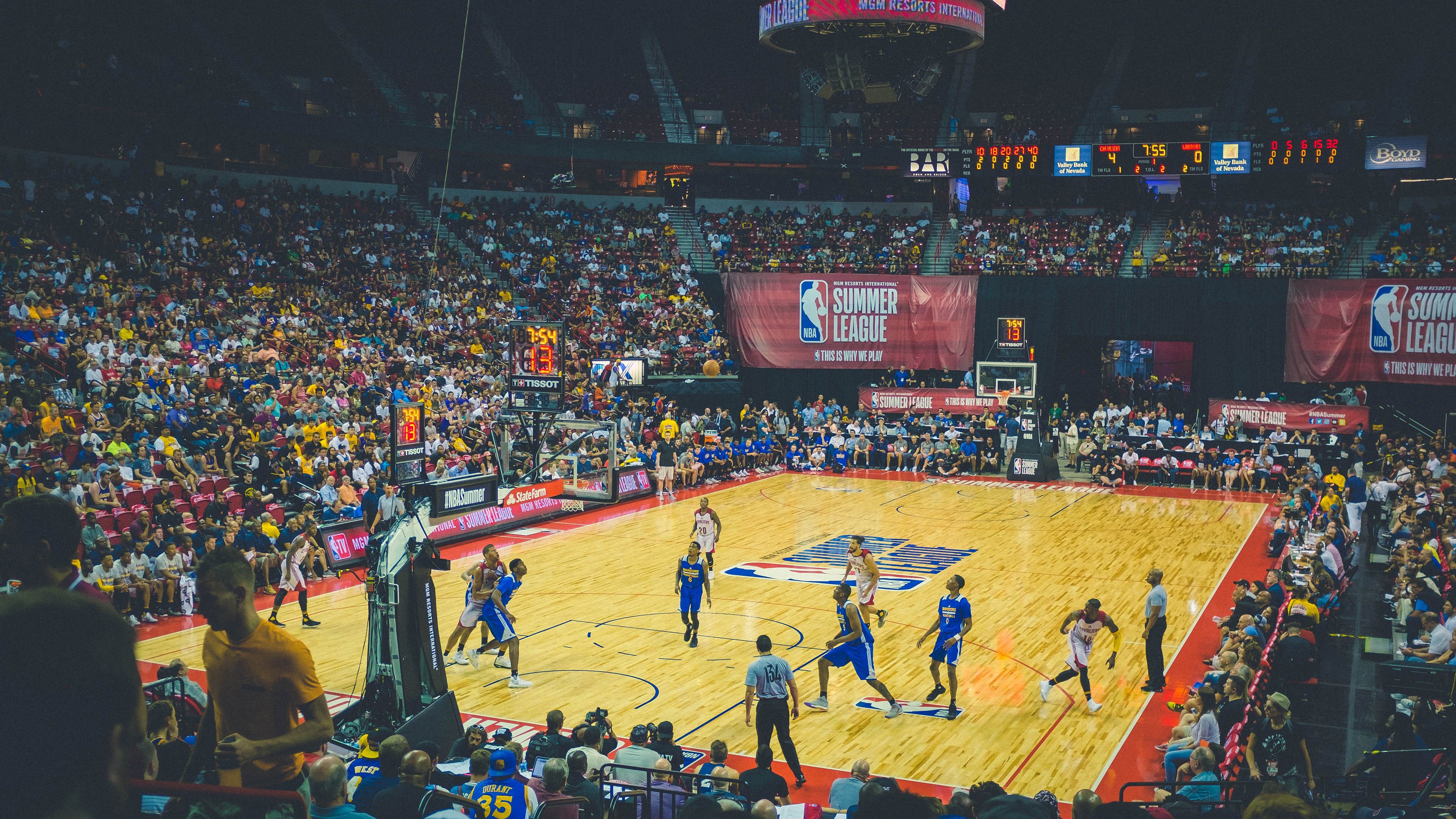 马克西带动全队节奏，快船粉碎黄蜂