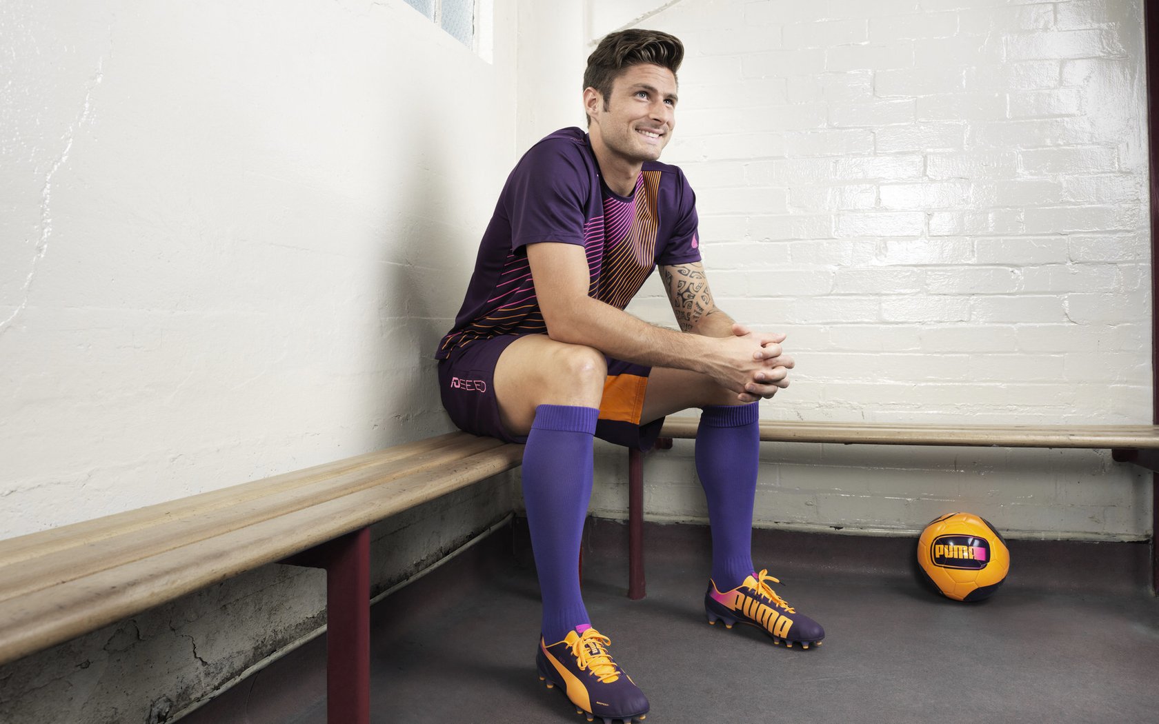 西亚卡姆，压力熔炉中淬炼的王者，雄鹿火力网绞杀篮网神话