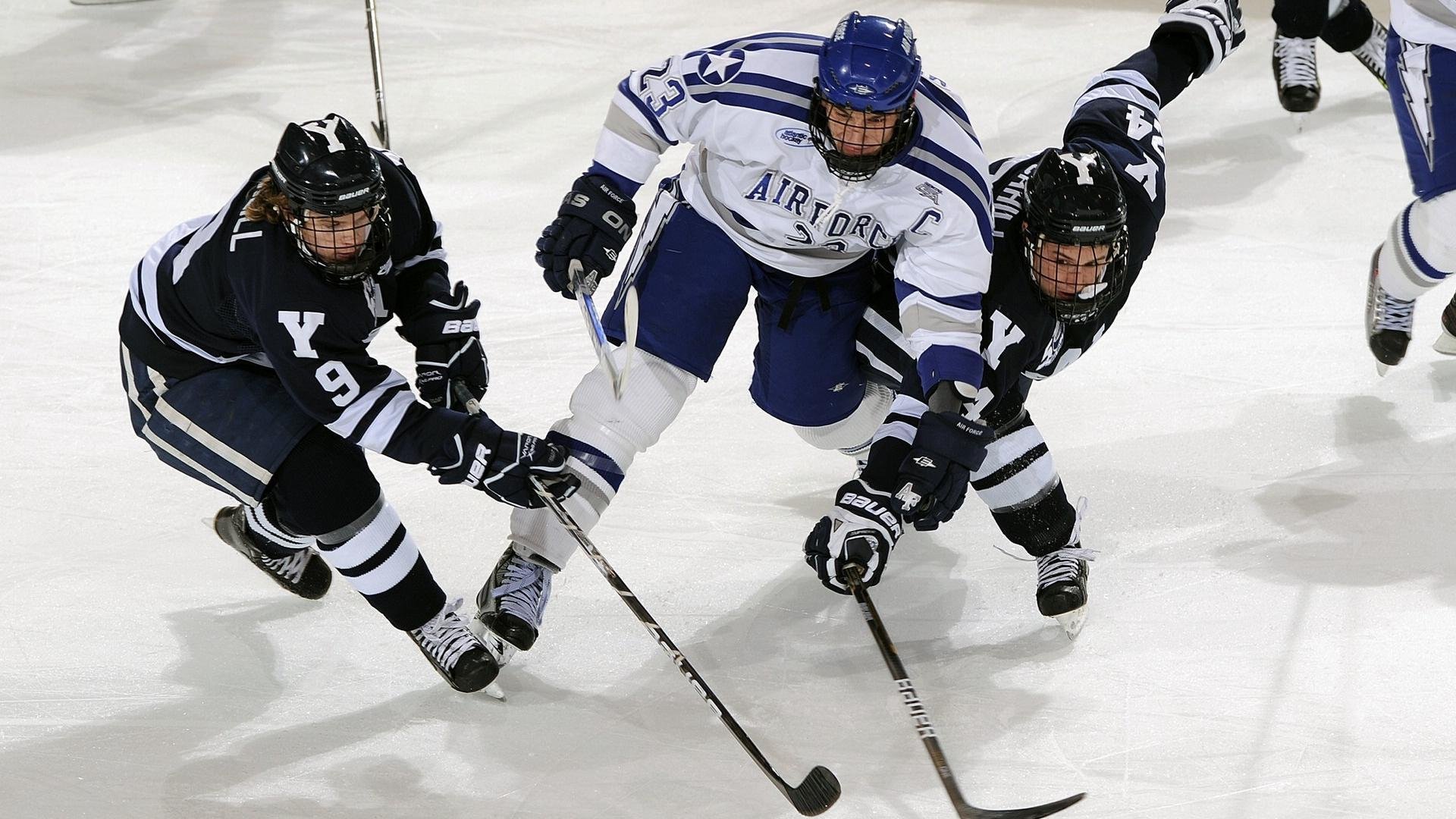 沙特打穿奥地利，奥纳纳成为关键先生，当足球成为地缘政治的棋盘