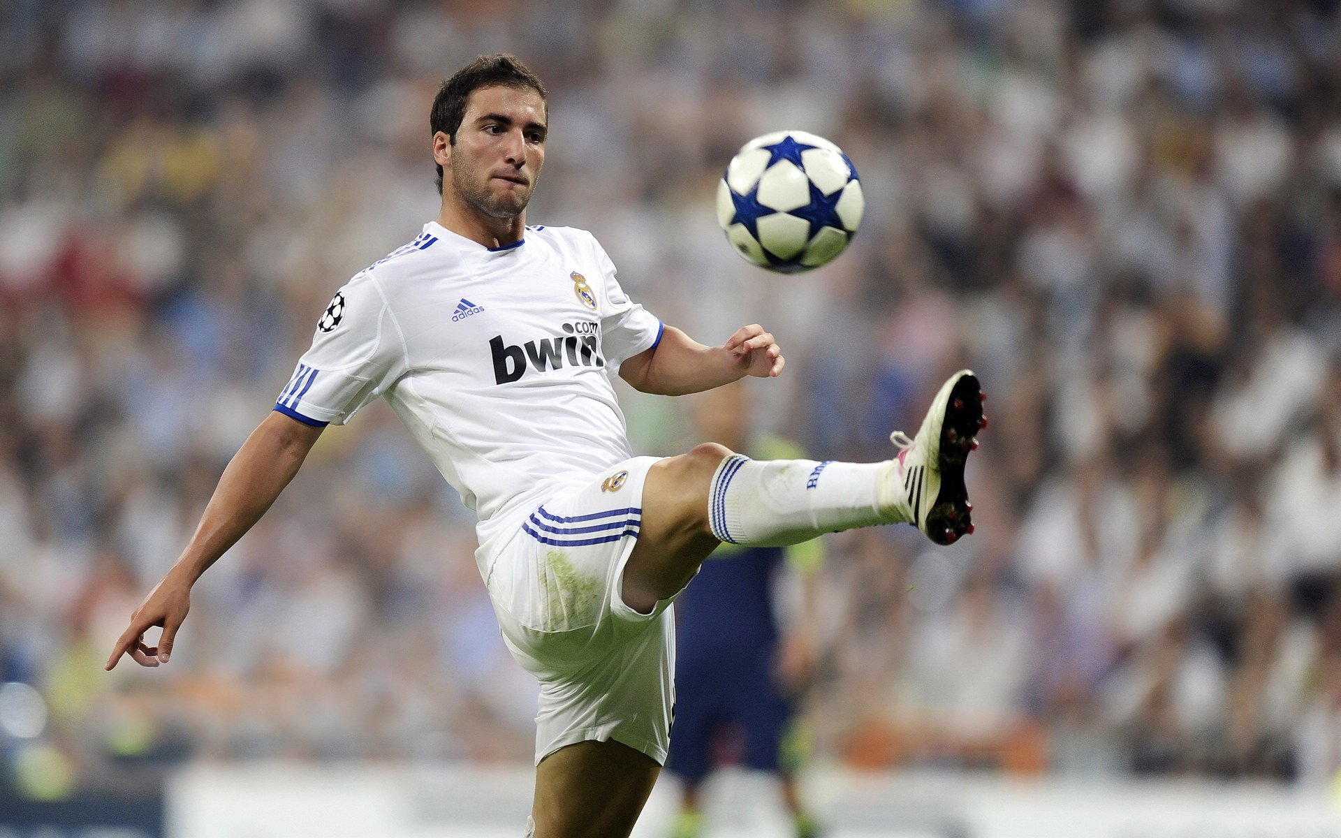 班凯罗掌控比赛，当魔术师撕碎快船剧本，新一代关键先生悄然崛起