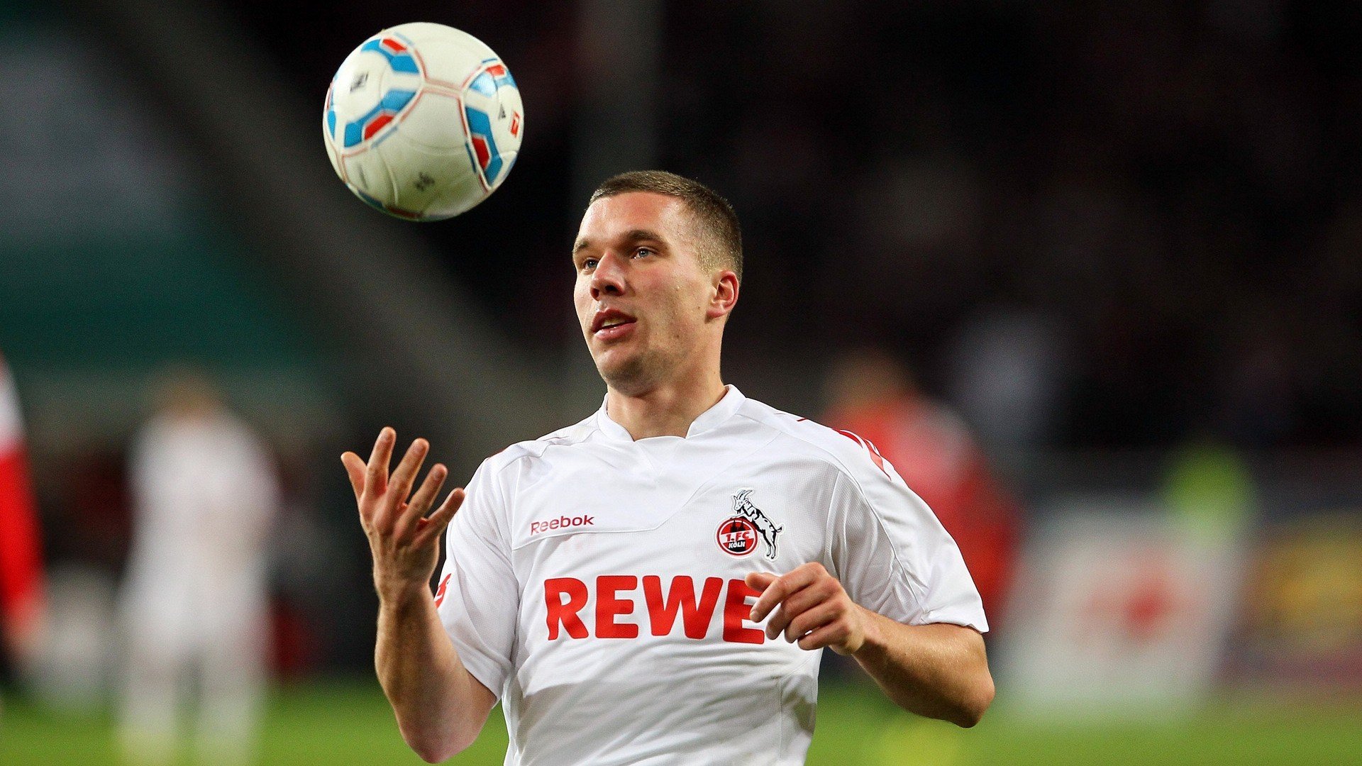 芬兰踏平葡萄牙，恩佐在英超争冠接管比赛，当北欧寒流席卷全球绿茵